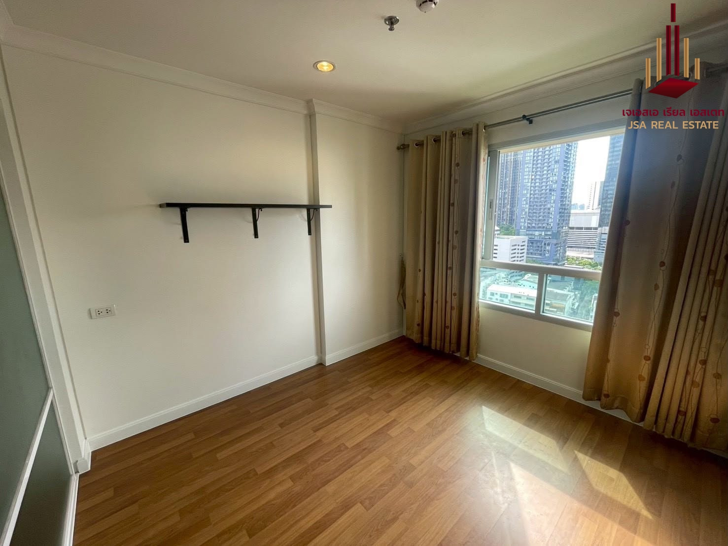 ✨ For Sale: Lumpini Place Rama 9 - Ratchada Condo ✨💰 Only 2,890,000 THB
