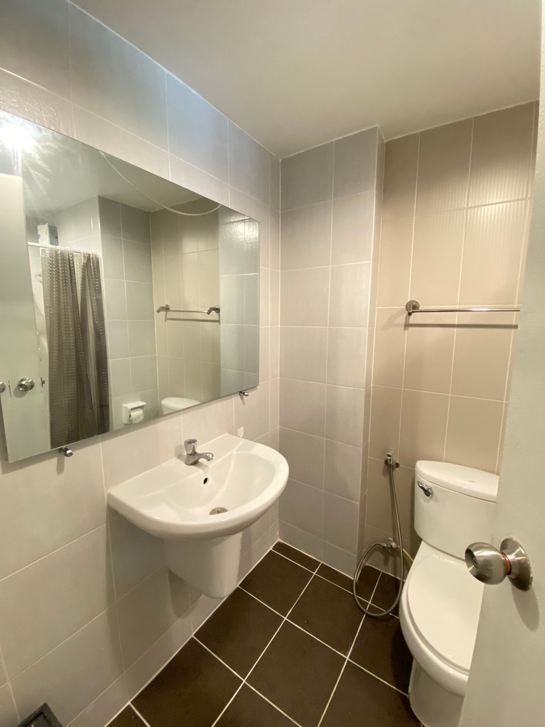 ขายพร้อมผู้เช่า!!! SALE WITH TENANT!!! Condo OneX studio 35sqm. Fully furnished and renovated , Price: 2.1ml.  – รูปที่ 4