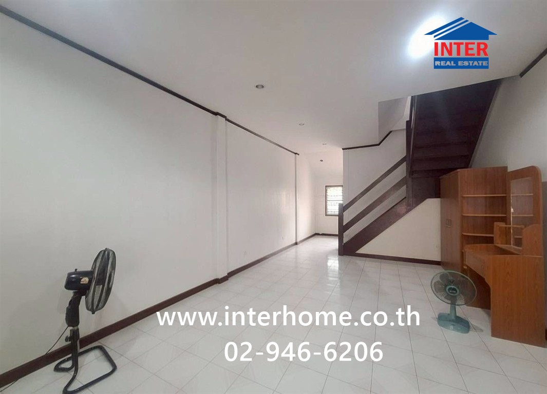 ทาวน์เฮ้าส์ 2 ชั้น 17.4 ตร.ว. หมู่บ้านนักกีฬาแหลมทอง ซอยแหลมทอง3 แยก11 ถนนกรุงเทพกรีฑา ถนนศรีนครินทร์ เขตสะพานสูง กรุงเทพมหานคร – รูปที่ 2