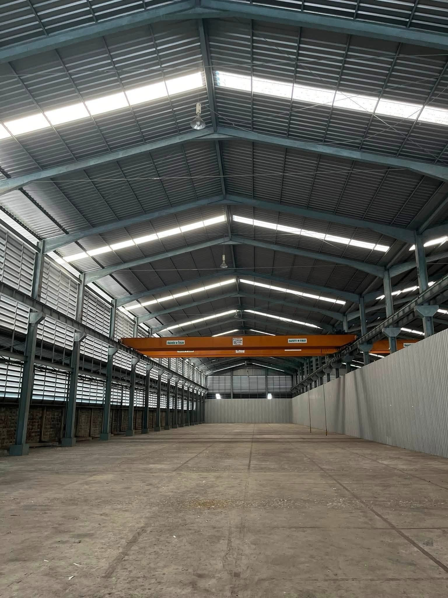 ปล่อยเช่า โกดัง บางพลี 2,280 ตร.ม. | For Rent Warehouse at Bang Phli sizing 2,280 SQM ปล่อยเช่า โกดัง บางพลี 2,280 ตร.ม. | For Rent Warehouse at Bang Phli sizing 2,280 SQM