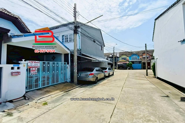 ทาวน์เฮาส์ 2 ชั้น เนื้อที่ 16 ตร.ว. หมู่บ้านมนวดีบางคูรัด (ซอย 10) ใกล้สนง.เทศบาลบางคูรัด ถนนกาญจนาภิเษก ตำบลบางคูรัด อำเภอบางบัวทอง นนทบุรี – รูปที่ 3