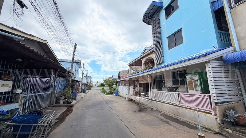 บ้านพร้อม อพาร์ตเม้นท์ ใน นิคมอุตสาหกรรม นวนคร ซอยไทยธานี 12 – รูปที่ 3