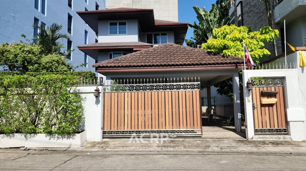 House for Rent – 3-Storey Detached Home in the Heart of Thonglor, Sukhumvit 55 Beautifully Renovated House for Rent – 3-Storey Detached Home in the Heart of Thonglor, Sukhumvit 55 Beautifully Renovated