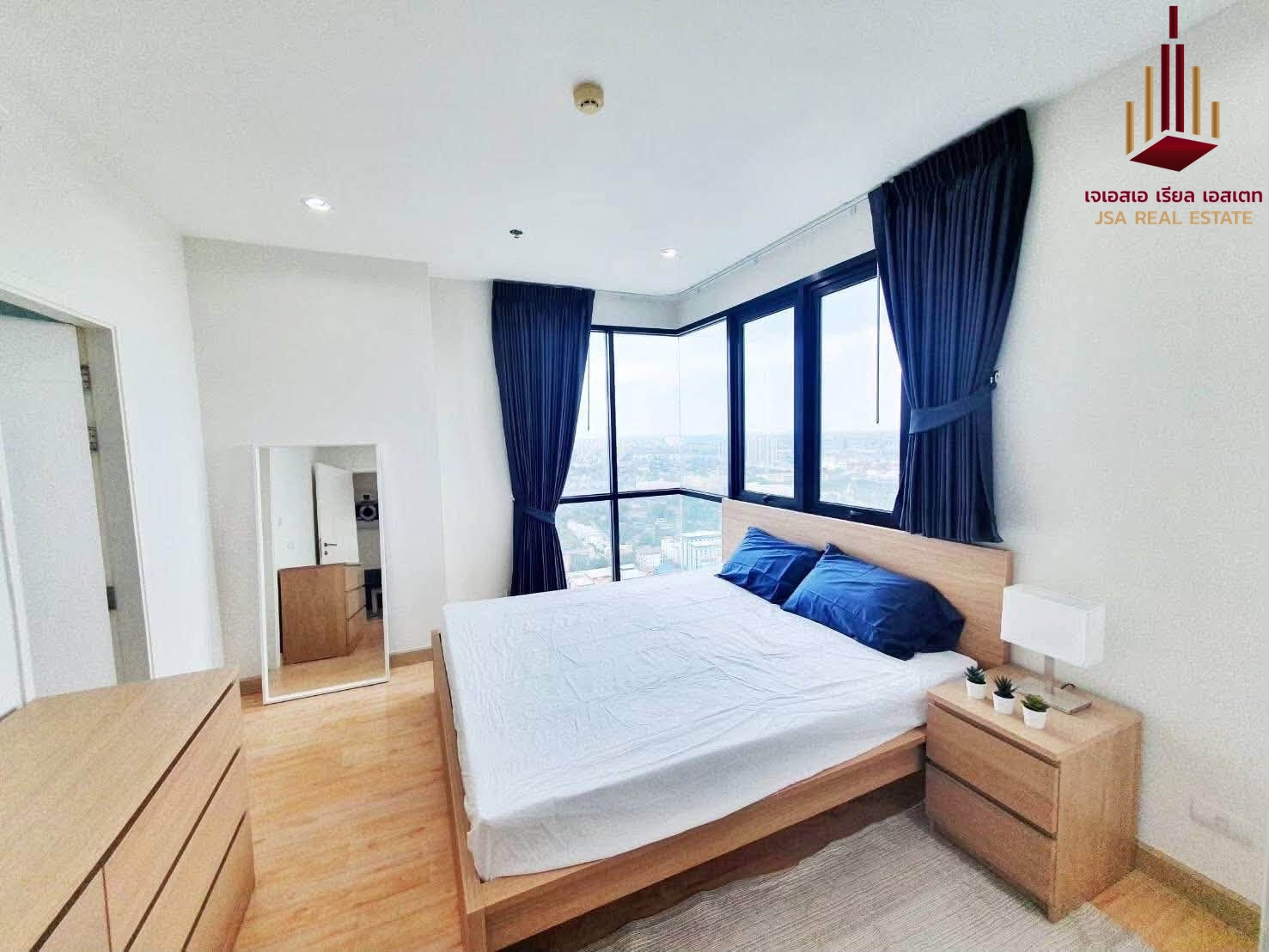 ✨ For Rent: Astro Chaeng Wattana Condo ✨  💰 Only 19,900  THB/month