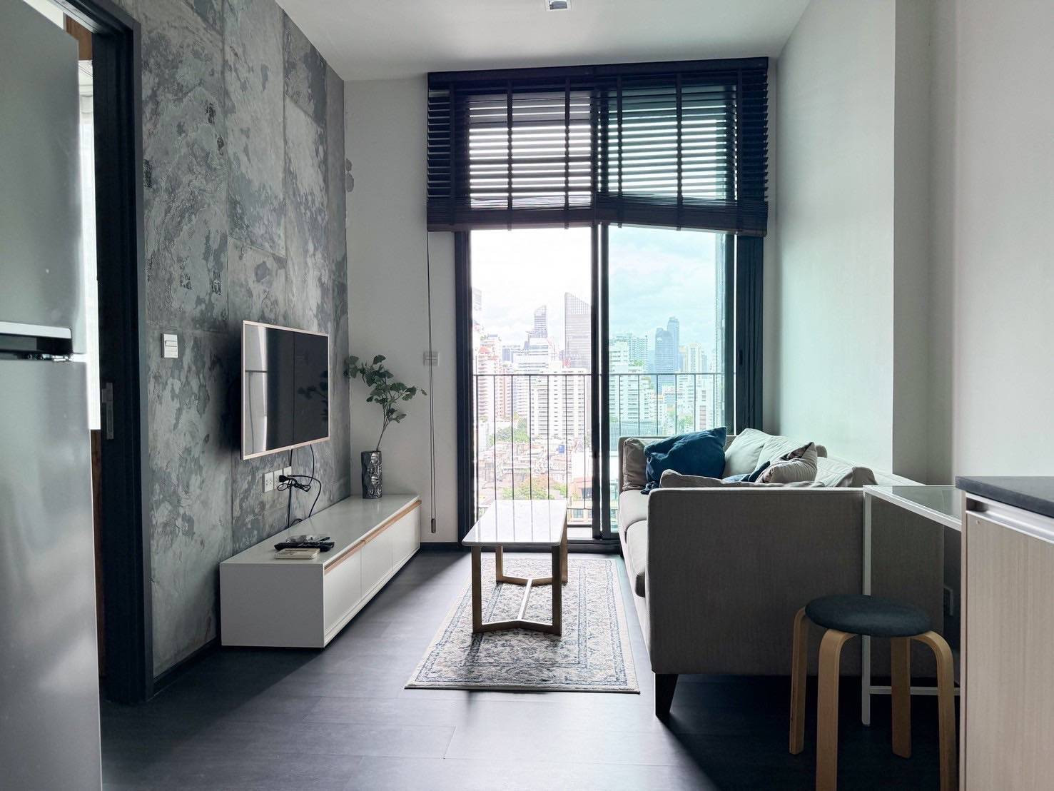 Condo for Rent Edge Sukhumvit 23