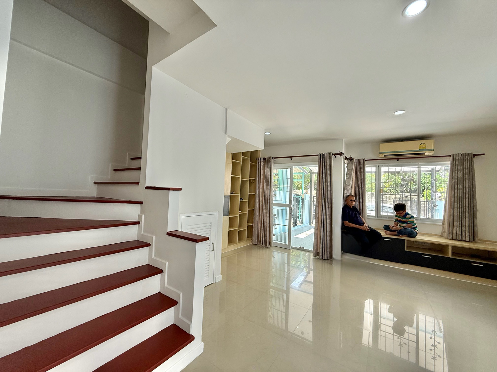 ขาย/ให้เช่าบ้านทาวน์เฮาส์ 2 ชั้น หลังมุม รามอินทรา5 แยก 15 หลังเซนทรัลรามอินทรา – รูปที่ 2