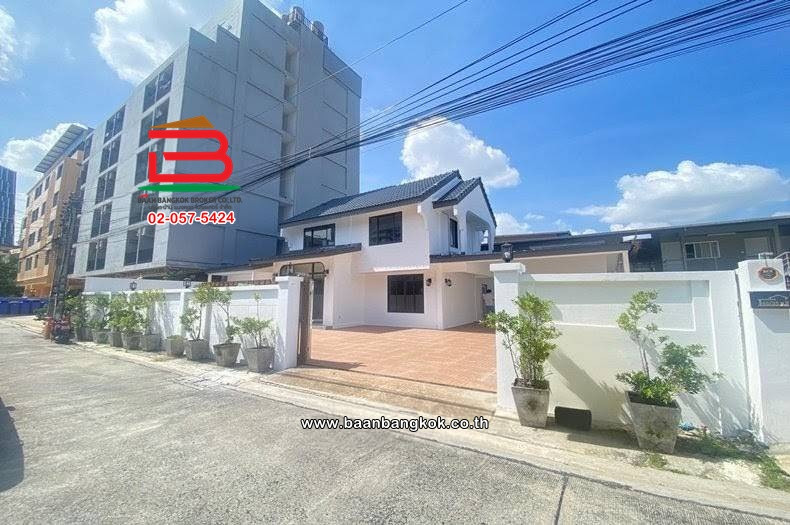 ขาย/เช่า บ้านเดี่ยวพร้อมที่ดิน (รีโนเวททั้งหลัง) แจ้งวัฒนะ 28 แยก 2 (หลังเซ็นทรัลแจ้งวัฒนะ) เนื้อที่ 87.7 ตารางวา ตำบลบางตลาด อำเภอปากเกร็ด นนทบุรี – รูปที่ 4