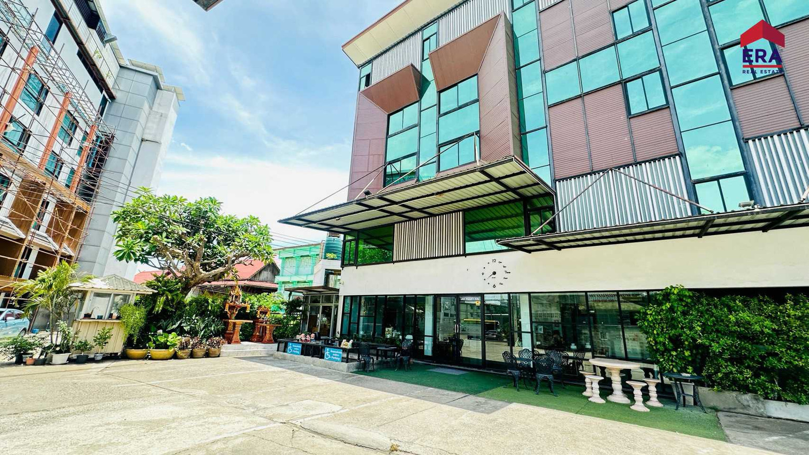 ขายโรงแรม ใจกลางเมืองพิษณุโลก พร้อมดำเนินกิจการต่อรับรายได้ทันที พื้นที่รวม 327.7 ตารางวา พื้นที่ใช้สอยกว่า 1 พันตารางเมตร เสนอขาย 57,000,000 บาท – รูปที่ 2