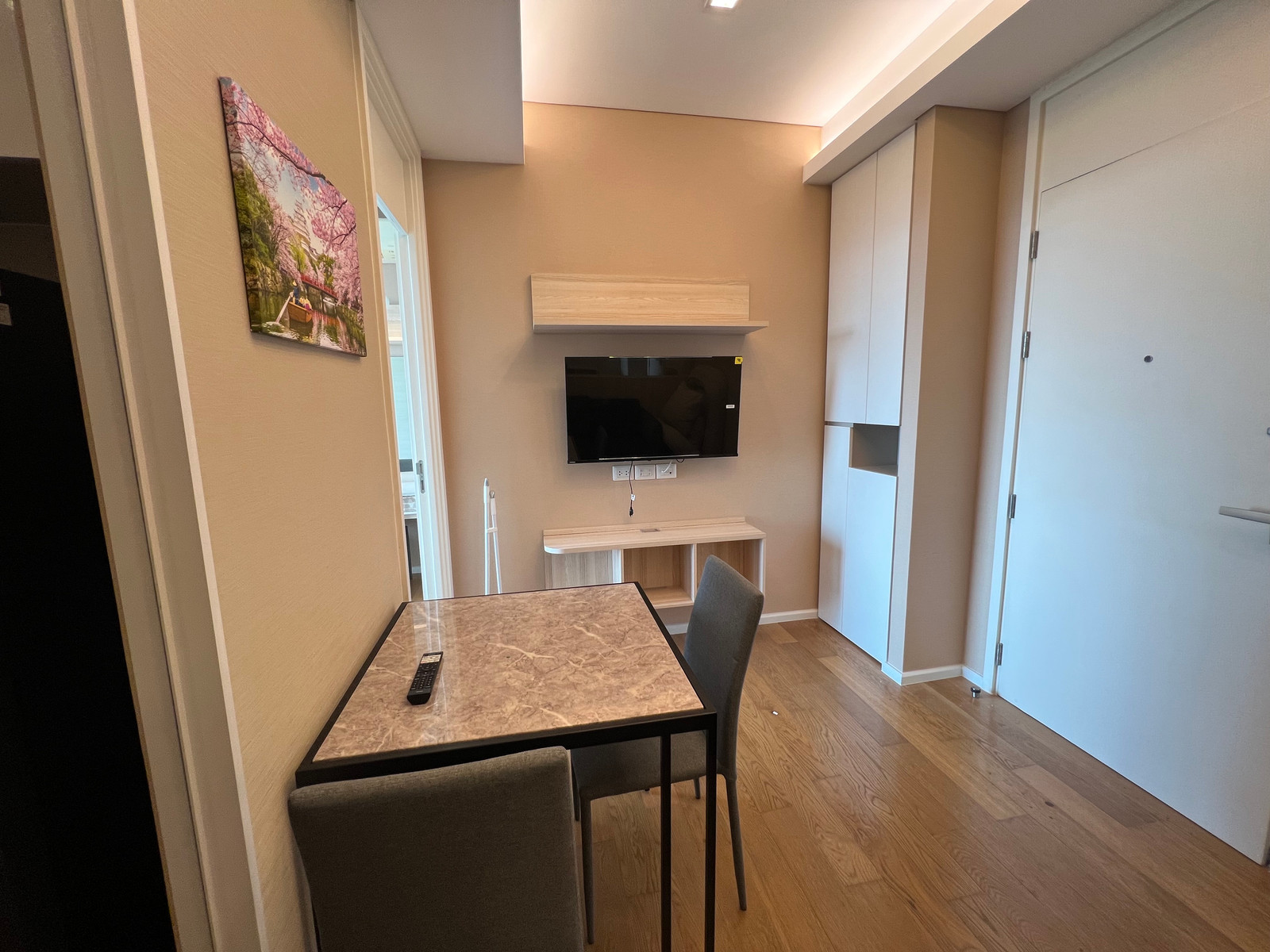 ให้เช่าถูกคอนโด The Saint Residences 1-Bed ชั้นสูง ห้องสวย ตกแต่งครบพร้อมอยู่ – รูปที่ 3