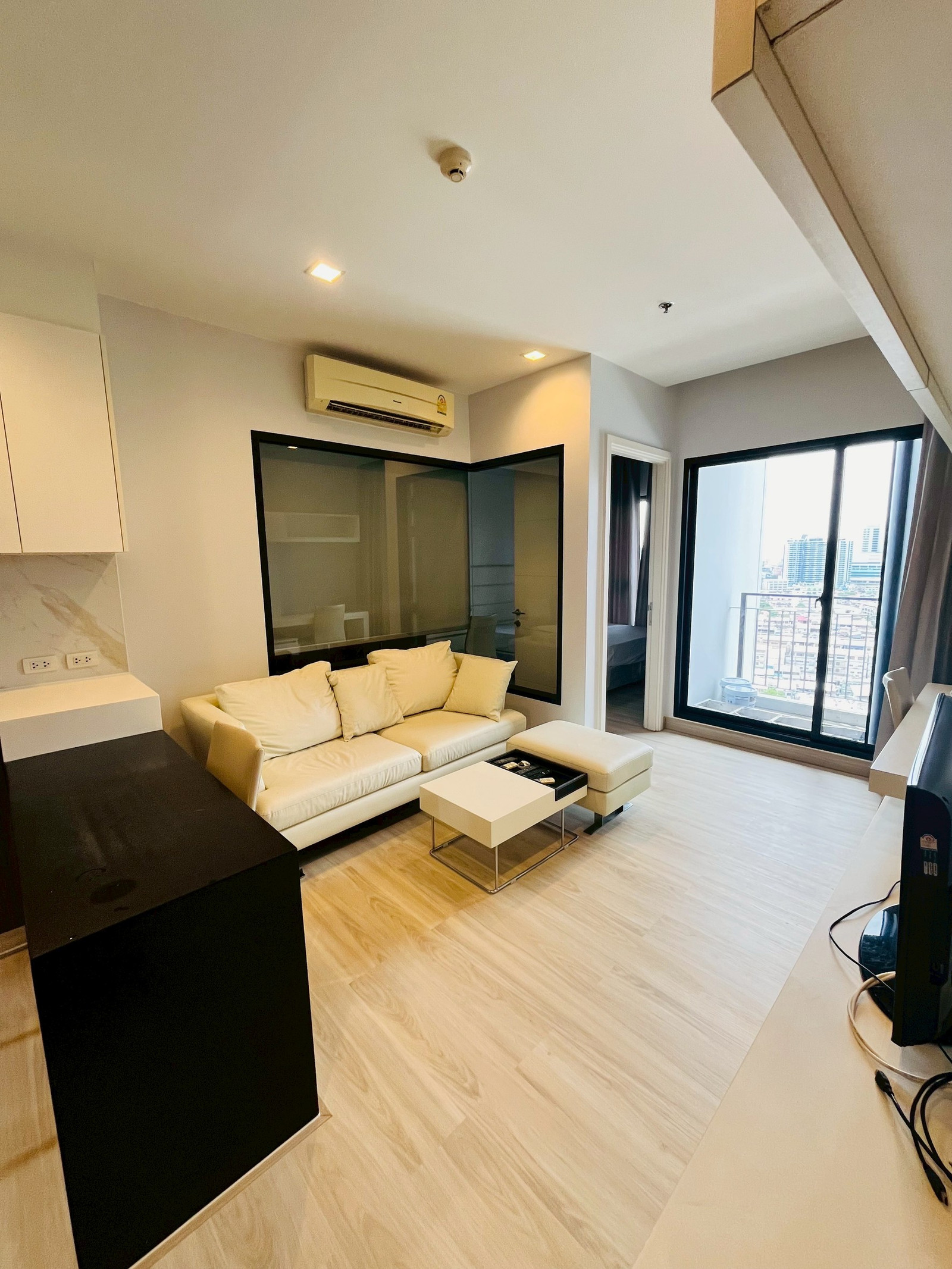 ขายคอนโด แบบ 1 ห้องนอน โครงการ Urbano Absolute Sathorn-taksin ขายคอนโด แบบ 1 ห้องนอน โครงการ Urbano Absolute Sathorn-taksin