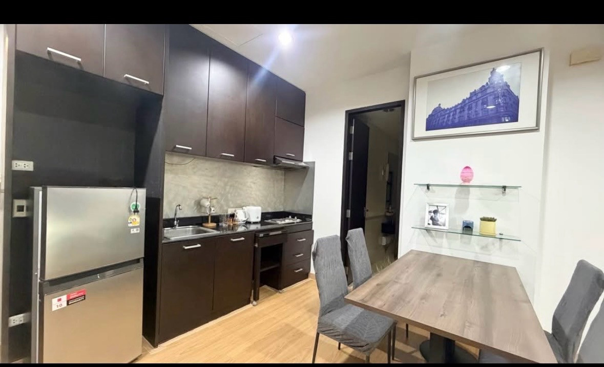 Condo for rent Baanklangkrung Siam- Pathumwan 22,000 THB  line @900cqqhk tel 0859114585 •  Size 45 Sq.m new renovated•  1 bedroom 1 bathroom  •  12Ath floor, Building A•  Fully furnished, ready to move inโครงการ บ้านกลางกรุง สยาม-ปทุมวัน ตั้งอยู่บนทำเลใจก – รูปที่ 2