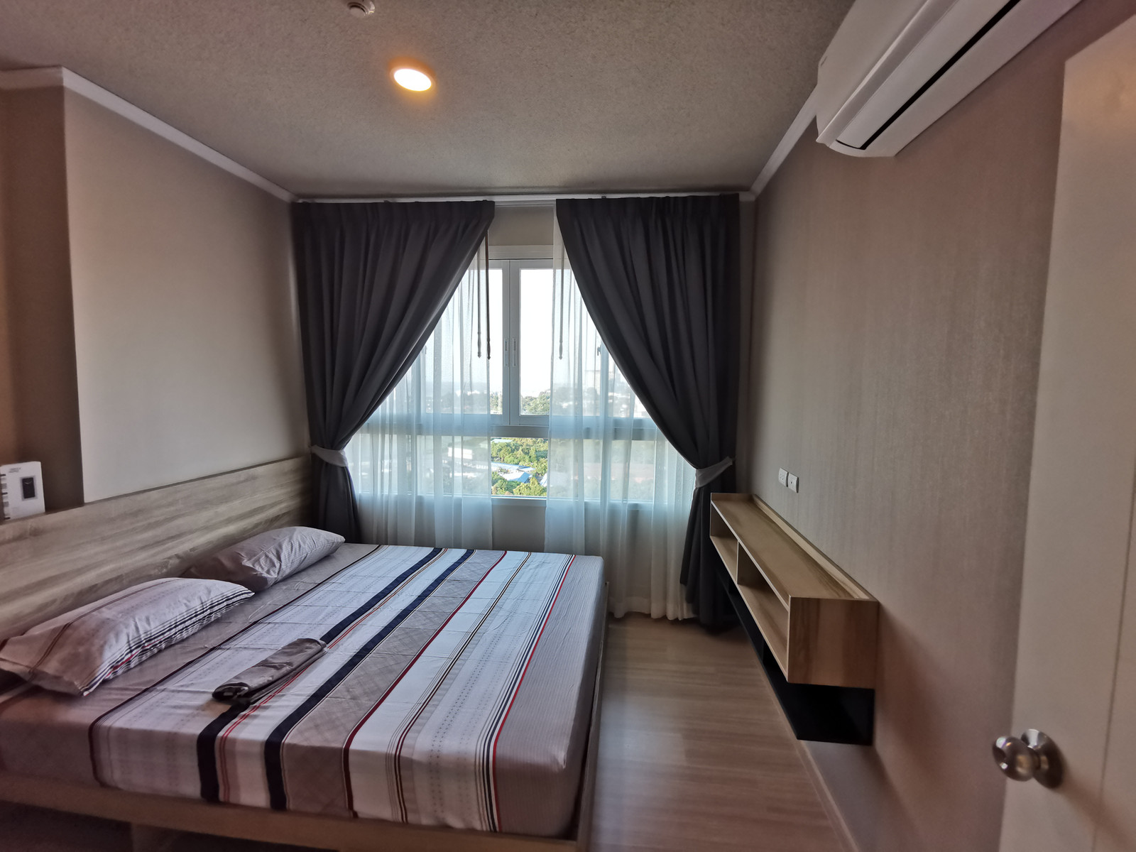 ขายคอนโด ซีฮิลล์ ( Sea Hill ) ศรีราชา (ตึก A ชั้น 12A) ห้องมุม 45.81 ตร.ม. วิวทะเล-ภูเขา รีโนเวตใหม่ ฟรีค่าโอน – รูปที่ 4