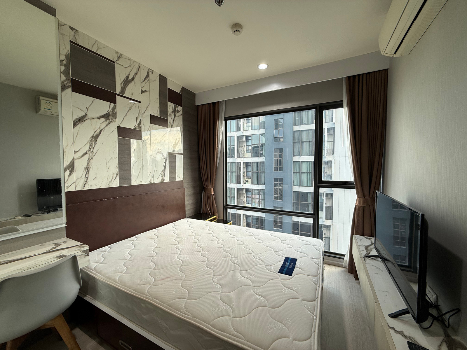 For Rent! Rhythm Asoke