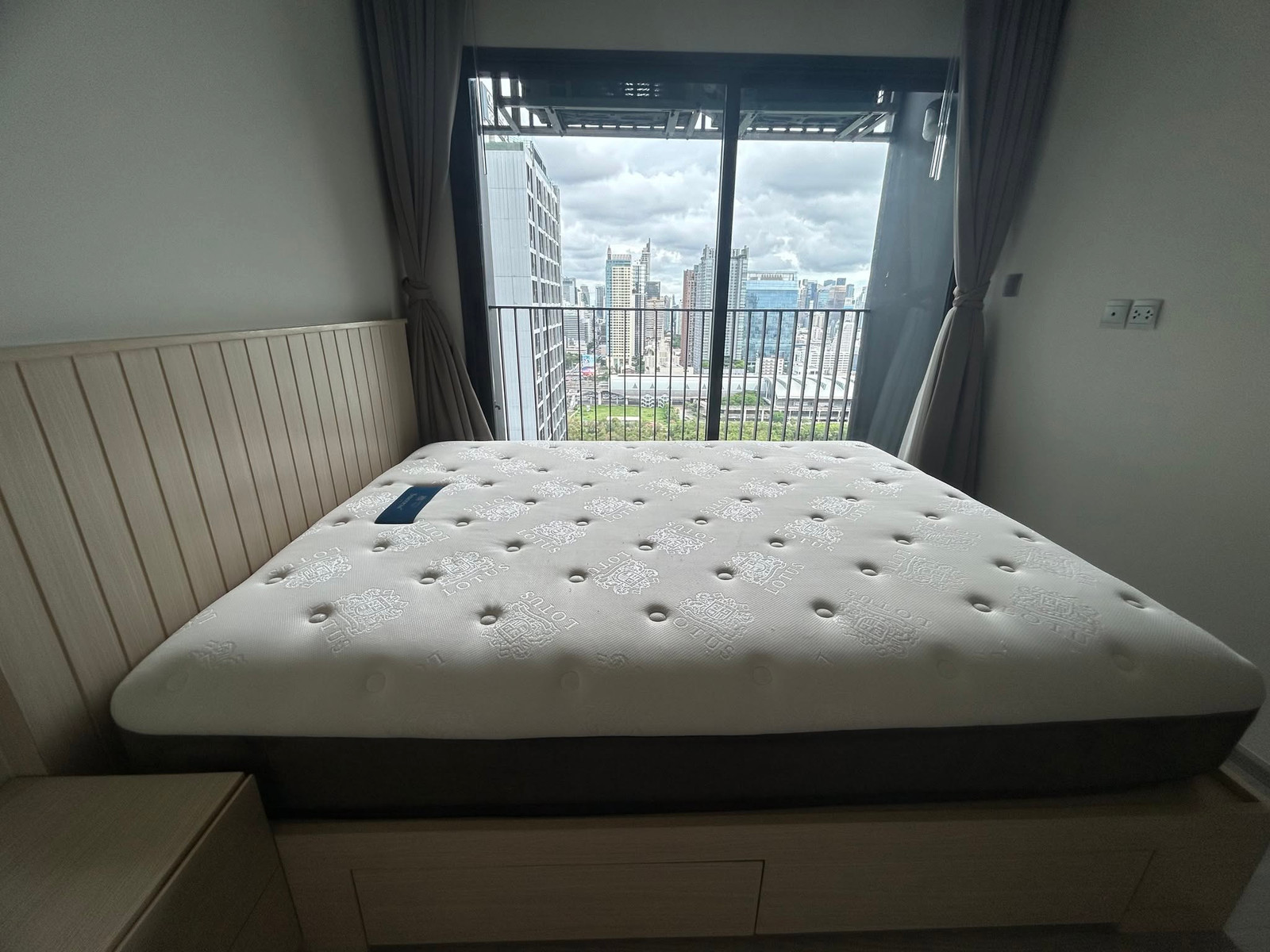 🌳For sale: Life Asoke - Rama 9 Life Asoke - Rama 9, Rama 9-Asoke location, decorated with complete furniture set ✅ 300 meters next to the BTS! 🌳For sale: Life Asoke - Rama 9 Life Asoke - Rama 9, Rama 9-Asoke location, decorated with complete furniture set ✅ 300 meters next to the BTS!