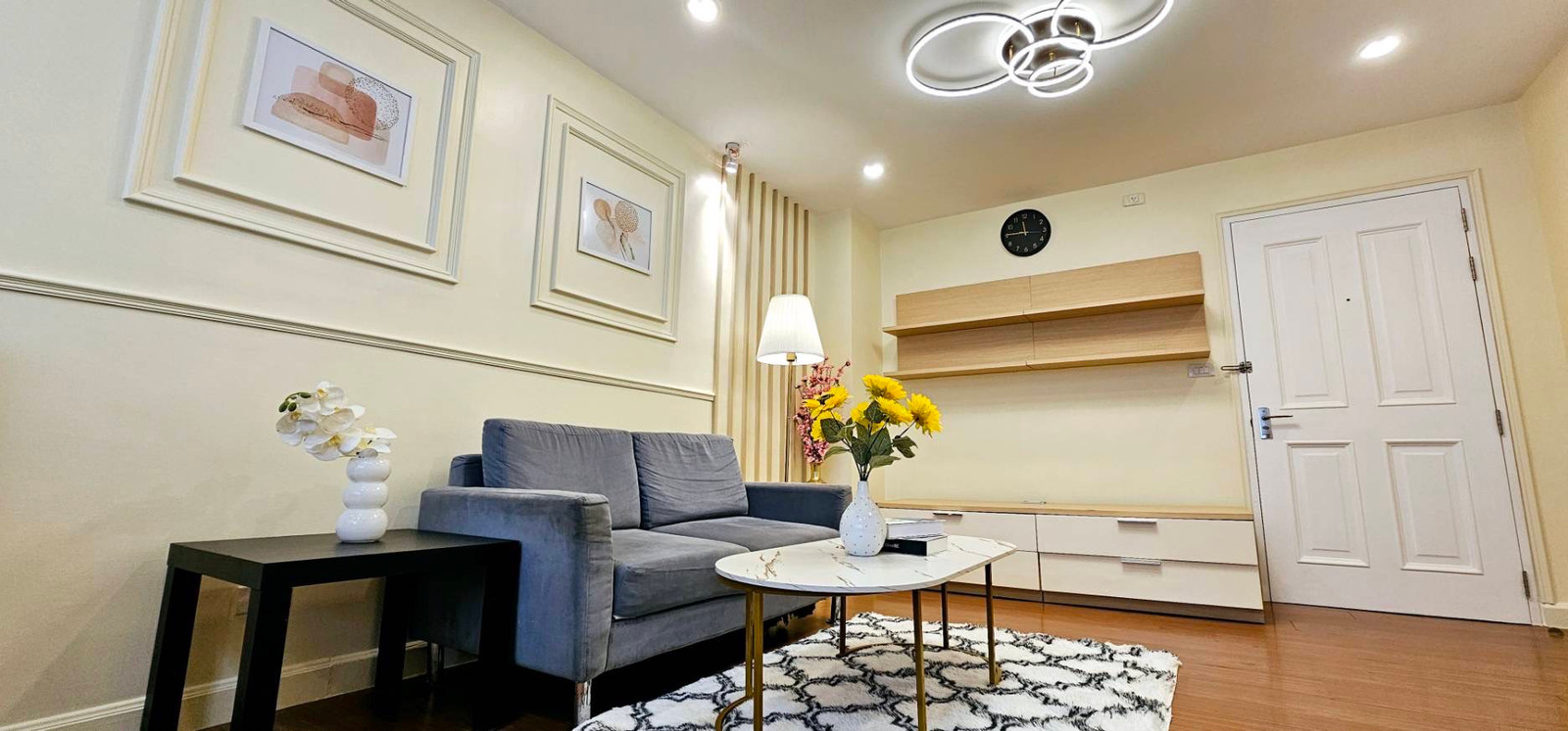 Selling with tenant!!! SALE WITH TENANT!!! Condo OneX studio 35sqm. Fully furnished and renovated, Price: 2.1ml. Selling with tenant!!! SALE WITH TENANT!!! Condo OneX studio 35sqm. Fully furnished and renovated, Price: 2.1ml.