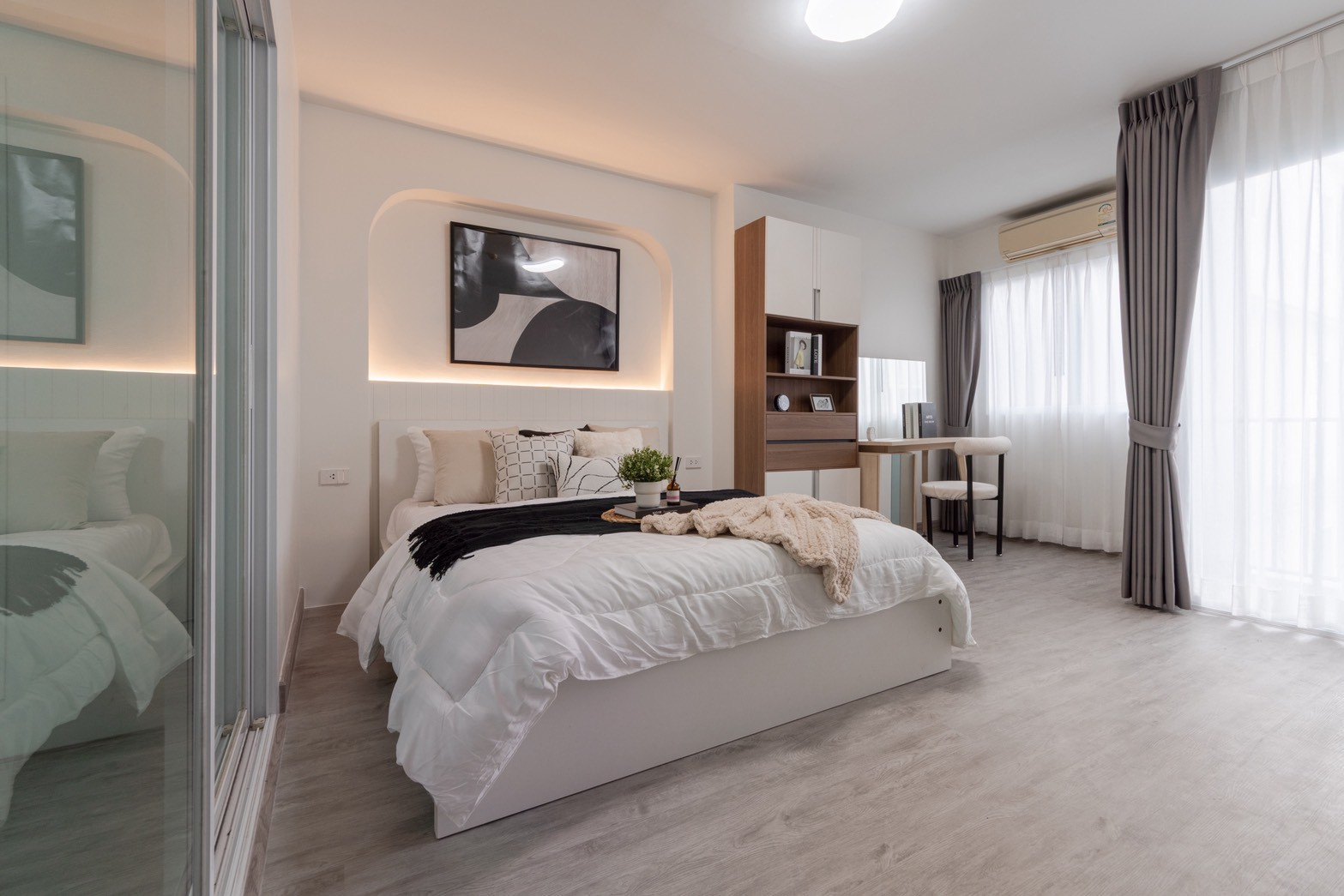 📌 For sale: Kensington Condo Bearing Sukhumvit 107, location Bearing Sukhumvit 107, large room, 2 bedrooms, 2 bathrooms, size 59.91 sq m., near BTS Bearing.