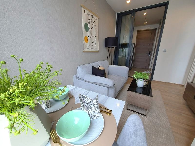 🍀The LINE Phahon - Pradipat, good price, very good location, beautiful room, 40th floor, beautiful view, fully furnished, ready to move in.