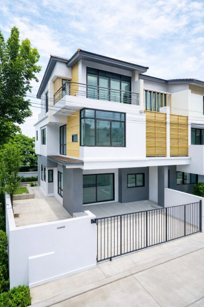 5Beds 3Storey Corner Semi Detached House for Rent MRT BangRakYai 1.13km. Ratchaphruek 4Baths Near B 5Beds 3Storey Corner Semi Detached House for Rent MRT BangRakYai 1.13km. Ratchaphruek 4Baths Near B
