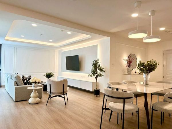 For rent, 3 large bedrooms, 146 sq m, new furniture, Grand Langsuan, Grand Langsuan.