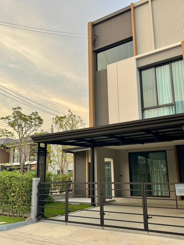 M1763 Townhome for rent Pleno Sukhumvit-Bangna 4.