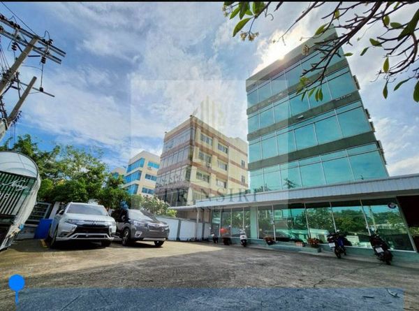For sale: 5-story office building, Soi Nuanchan 36-Nawamin 163, size 150 sq m., very good value.