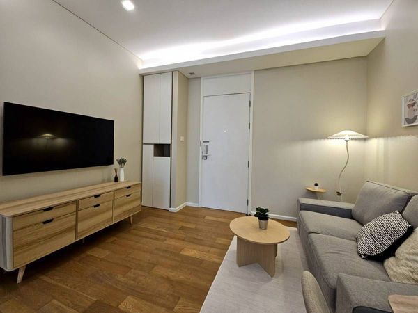 Brand new, fully furnished room, Chatuchak Park view, be the first tenant!  For Rent: The saint Residence Ladprao, high floor room