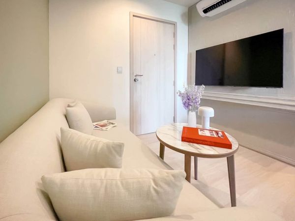 Condo for Rent Life One Wireless