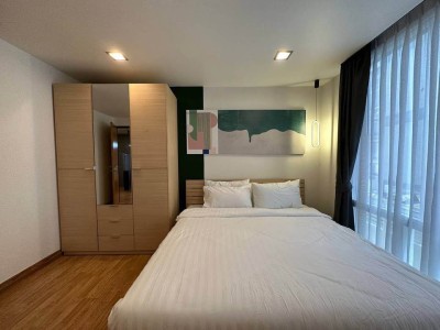 🌿 The Alcove 49 Sukhumvit 49: 48 sq.m. apartment, fully furnished, ready to move in. Near BTS Phrom Phong and Thonglor.