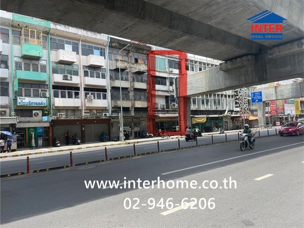Commercial building, 5.5 floors, 29 sq m. Commercial building near Lotus Charan Soi Charansanitwong 75. Charansanitwong Road, Sirindhorn Road, Bang Phlat District, Bangkok