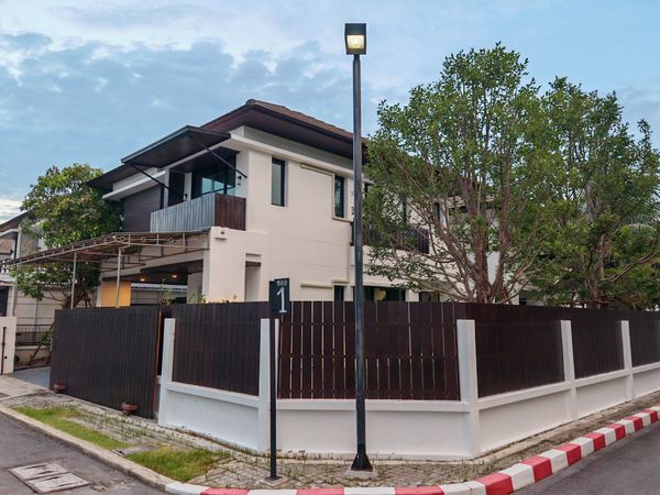 🏡 เลค วิว พาร์ค วงแหวน - บางนา | บ้าน 3 ห้องนอน | ใกล้ Mega Bangna