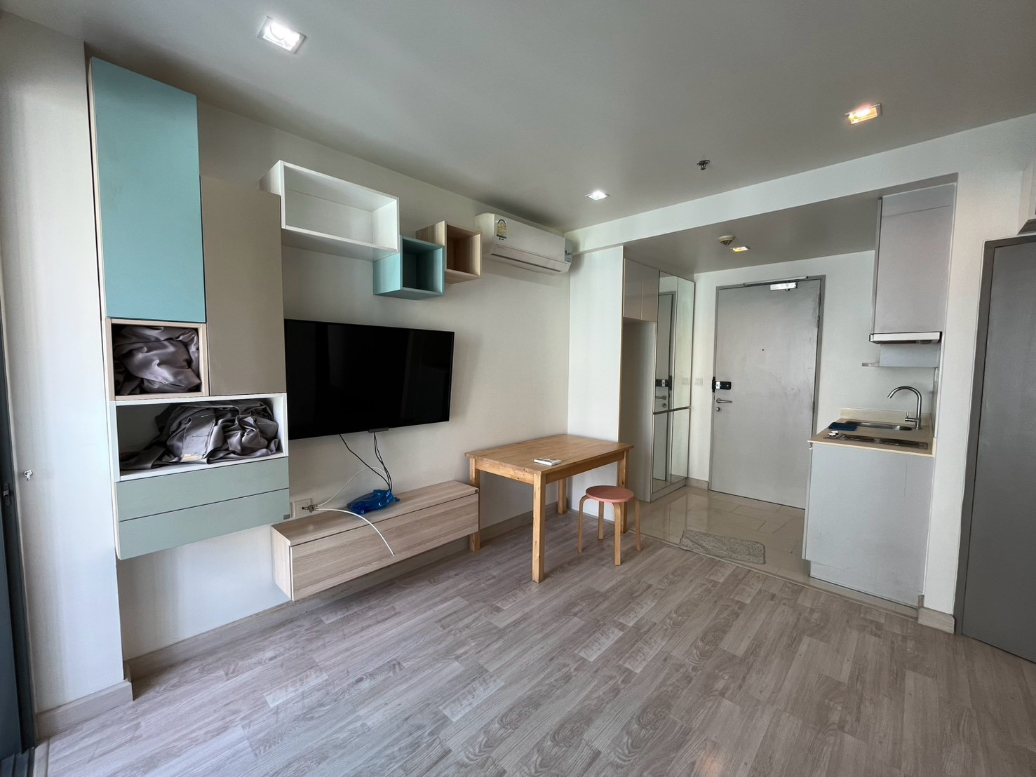 🔥Best Deal🔥Ideo Mobi Phayathai 2B2B 53sqm. Just 7.39MB Call Ms.Angel(Aumi)0658209572