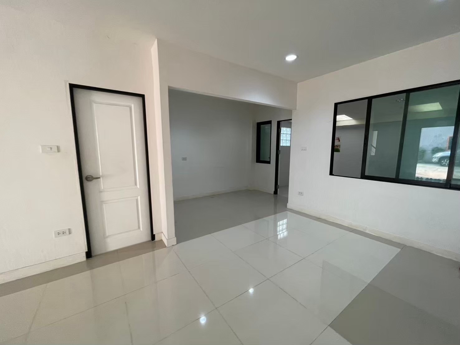 🏡 ให้เช่า! ทาวน์โฮม 3 ชั้น หลังมุม หลังใหญ่ The Symphony นวมินทร์ 163 จดทะเบียนบริษัทได้ เลี้ยงสัตว์ได้ – รูปที่ 4