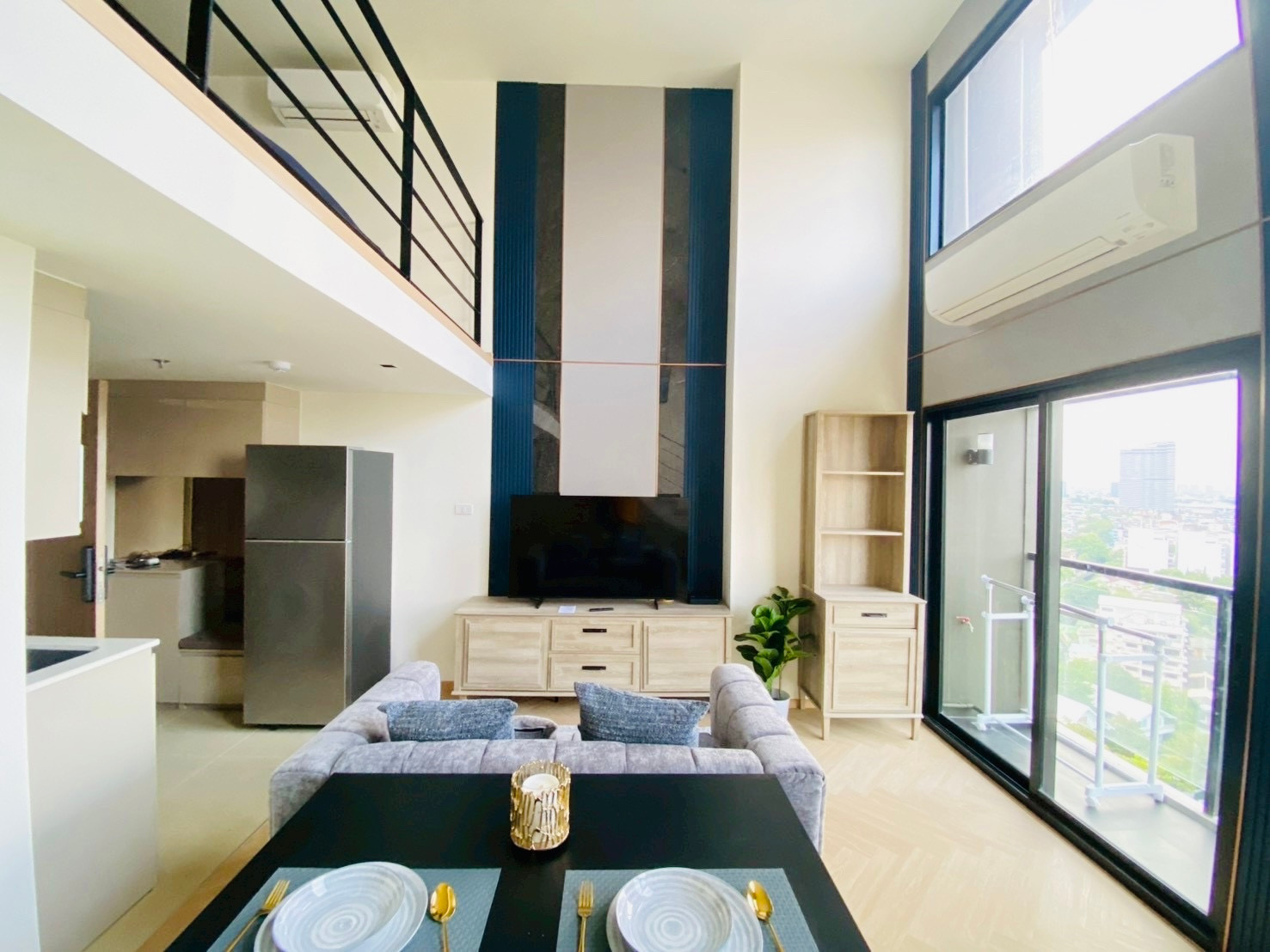 Loft duplex แม่น้ำเจ้าพระยา ใหม่เอี่ยม แต่งครบ พร้อมอยู่