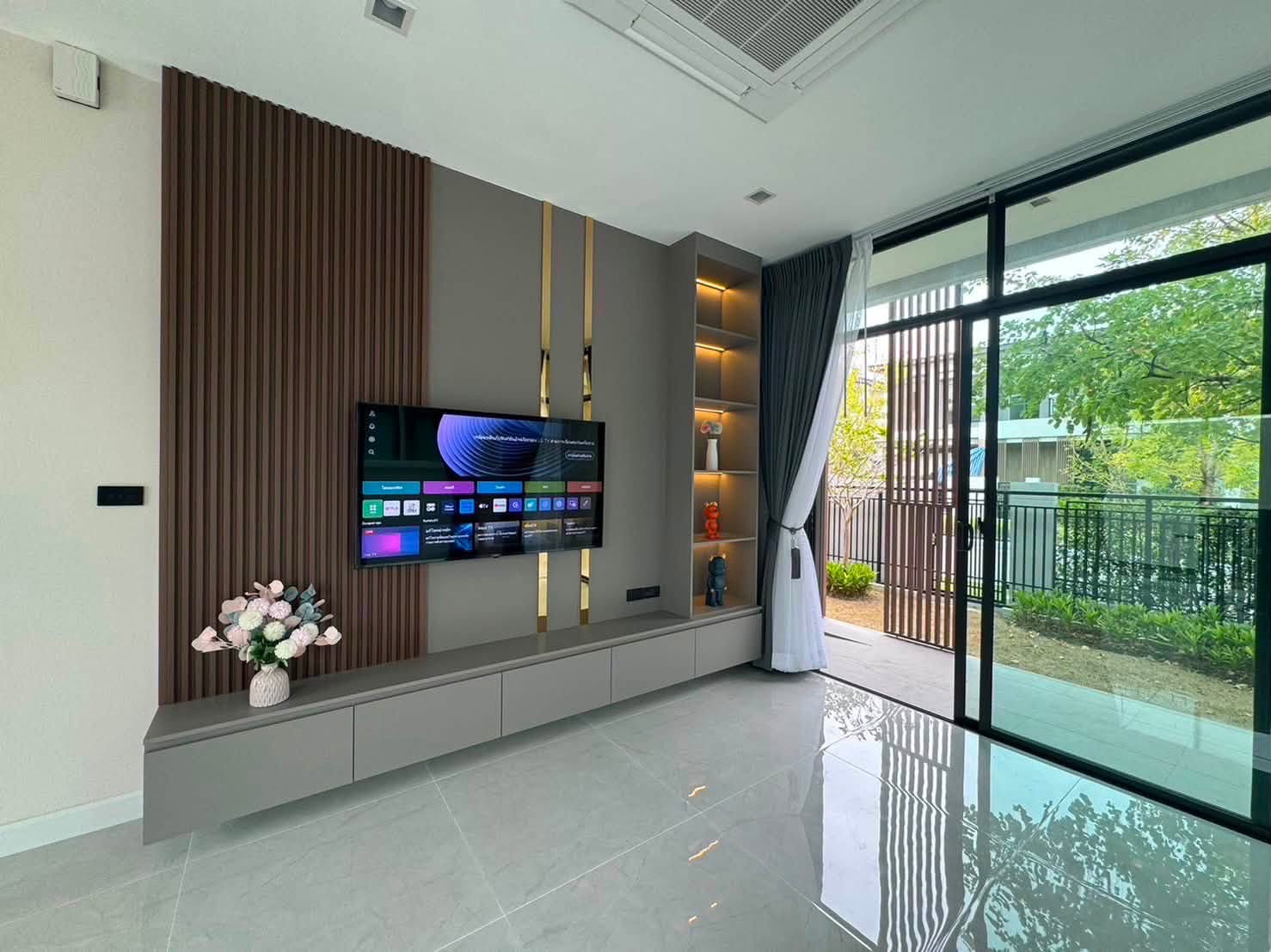 For Rent / For Sale – Detached House at Bangkok Boulevard Bangna KM.5 (North-Facing) For Rent / For Sale – Detached House at Bangkok Boulevard Bangna KM.5 (North-Facing)