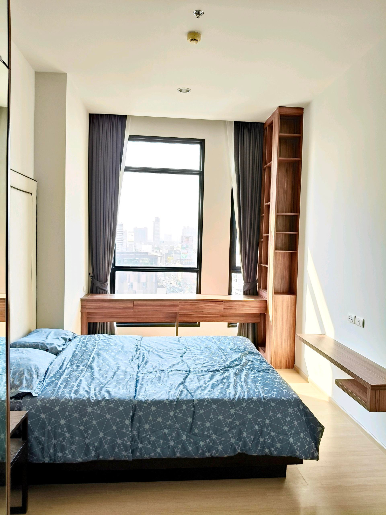 SALE The Capital condo Thonglor ขายพร้อมผู้เช่า () SALE The Capital condo Thonglor ขายพร้อมผู้เช่า ()