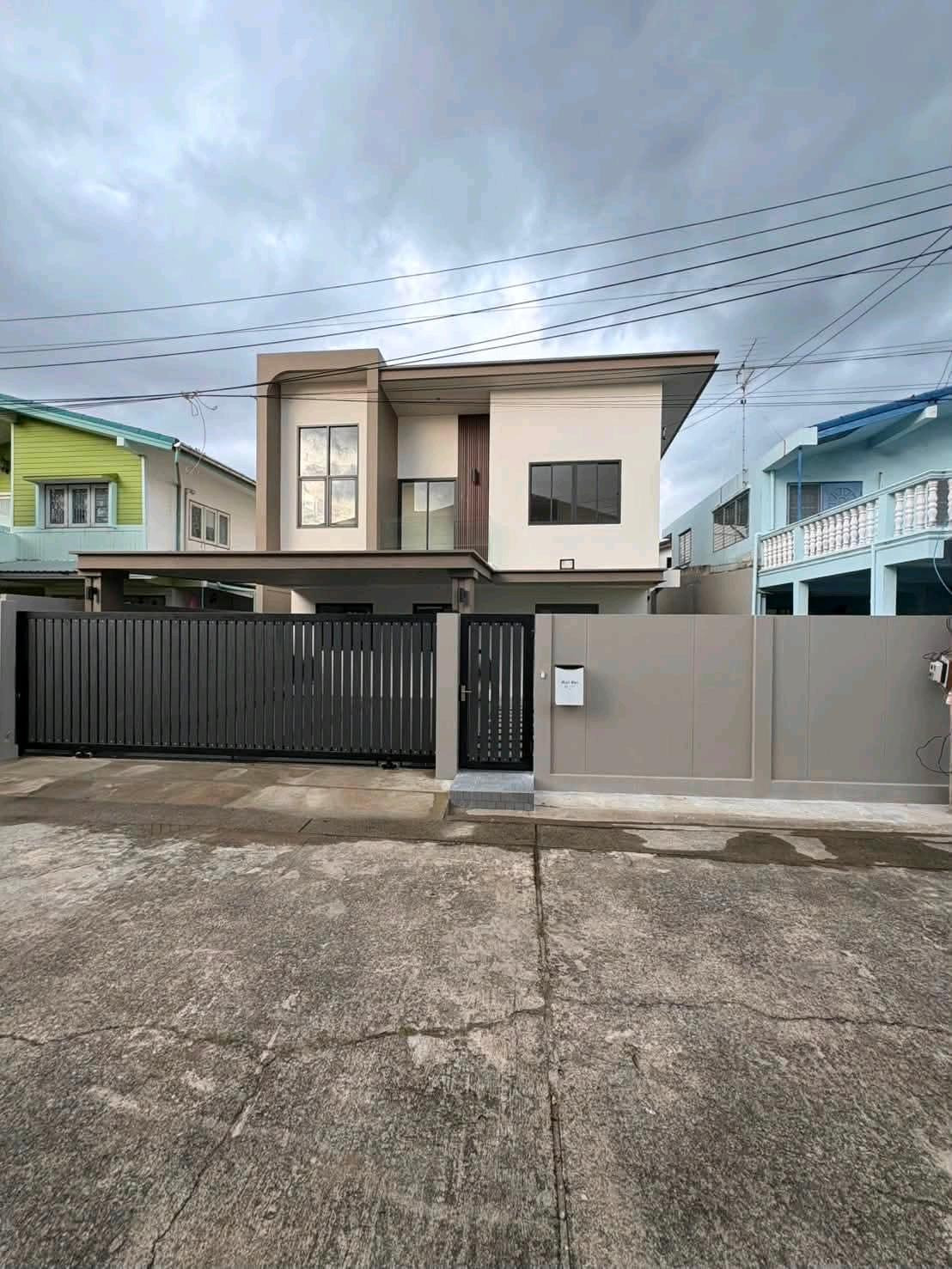 ​🏡 Renovated the whole house! Preecha Village 2 Nawamin 65/67 (55 sq m.) Work supervised by engineers. Ready to move in