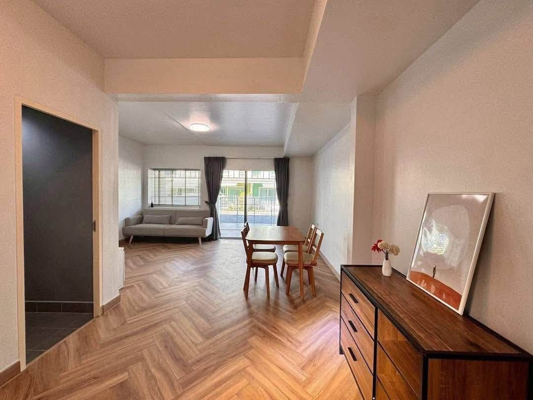 ให้เช่า บ้าน Townhome 2  ห้องนอน Indy 2 Bangna km 7 พร้อมเฟอร์ พร้อมอยู่ ใกล้ เมกะบางนา  Pet Friendly  – รูปที่ 4