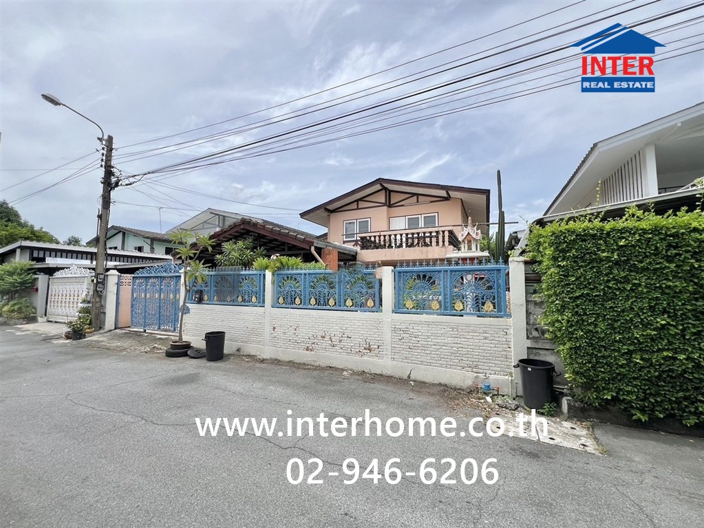 2-story detached house, 54 sq m, Yuyen Village 1 Soi Ramintra 34, Intersection 13, Ramintra Road, Pradit Manutham Road, Bang Khen District, Bangkok