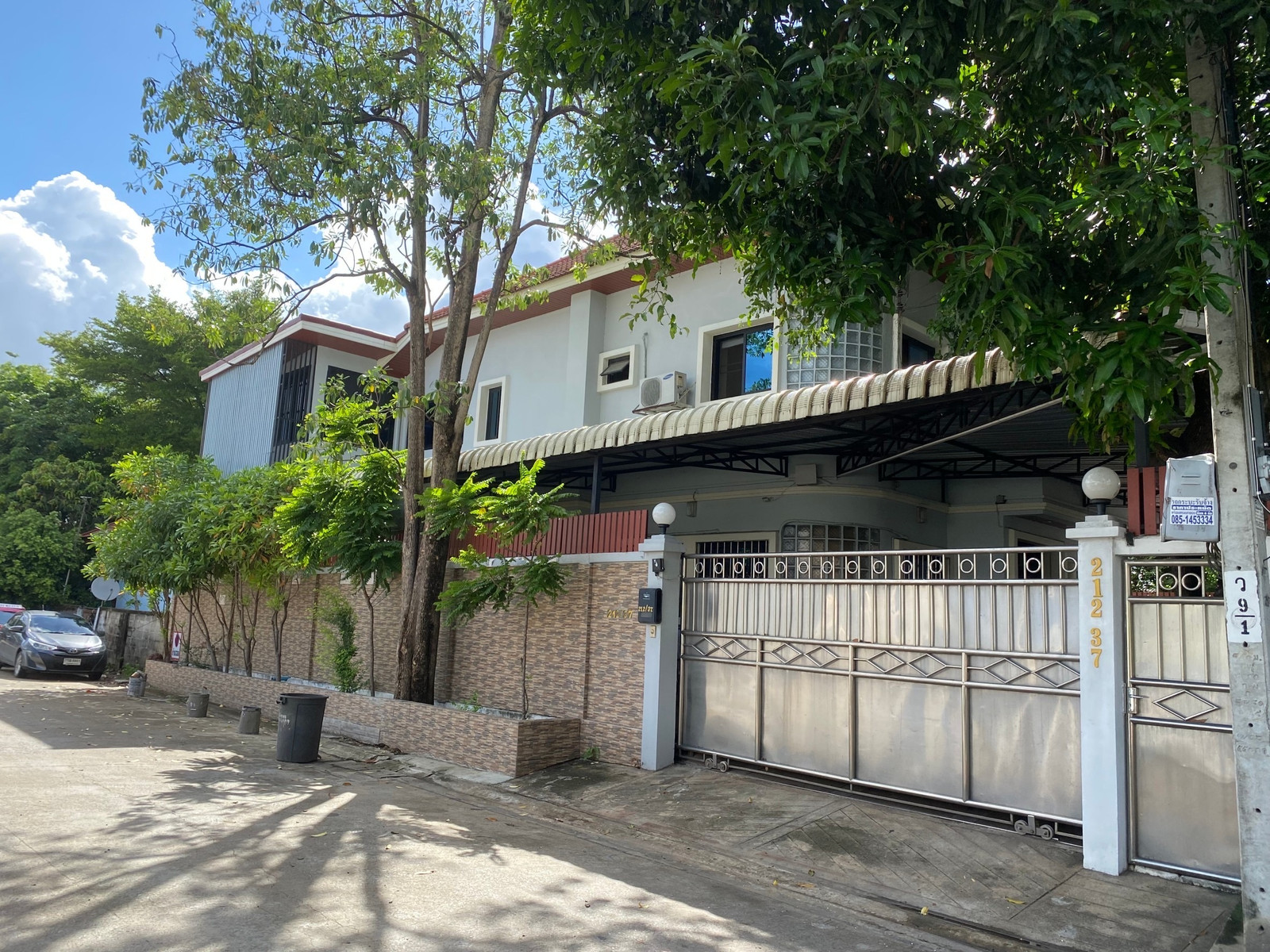 ขายบ้านเดี่ยว 2 ชั้น พร้อมที่ดิน 66 ตร.วา ใจกลางบางคอแหลม กรุงเทพฯ บ้านสร้างตามหลักฮวงจุ้ย พร้อมอยู่ ขายบ้านเดี่ยว 2 ชั้น พร้อมที่ดิน 66 ตร.วา ใจกลางบางคอแหลม กรุงเทพฯ บ้านสร้างตามหลักฮวงจุ้ย พร้อมอยู่