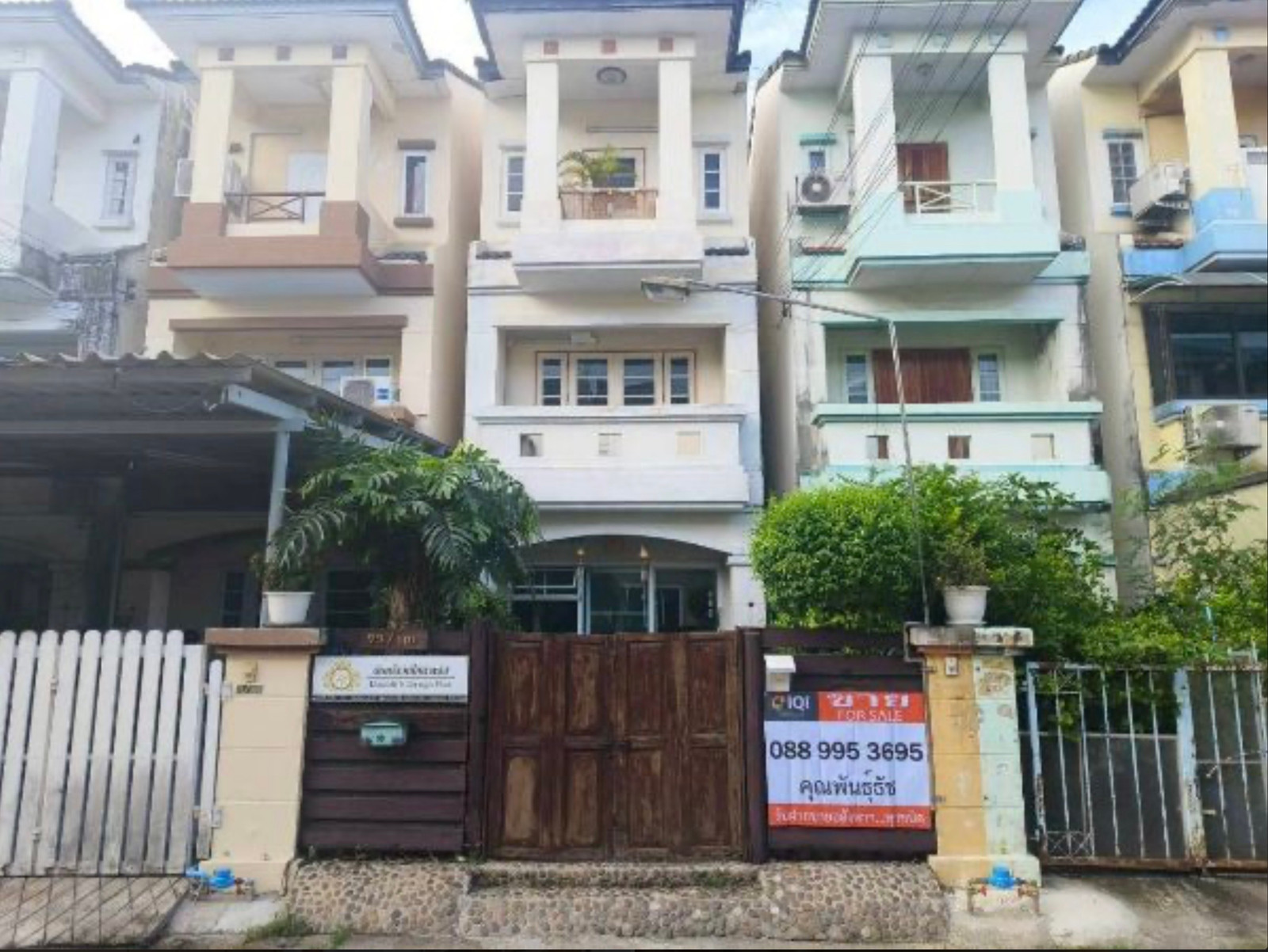 3-story townhome for sale, Muangchon Thani Village, Bang Waek, ready to move in, near MRT Lak Song, Bang Khae, Bangkok.