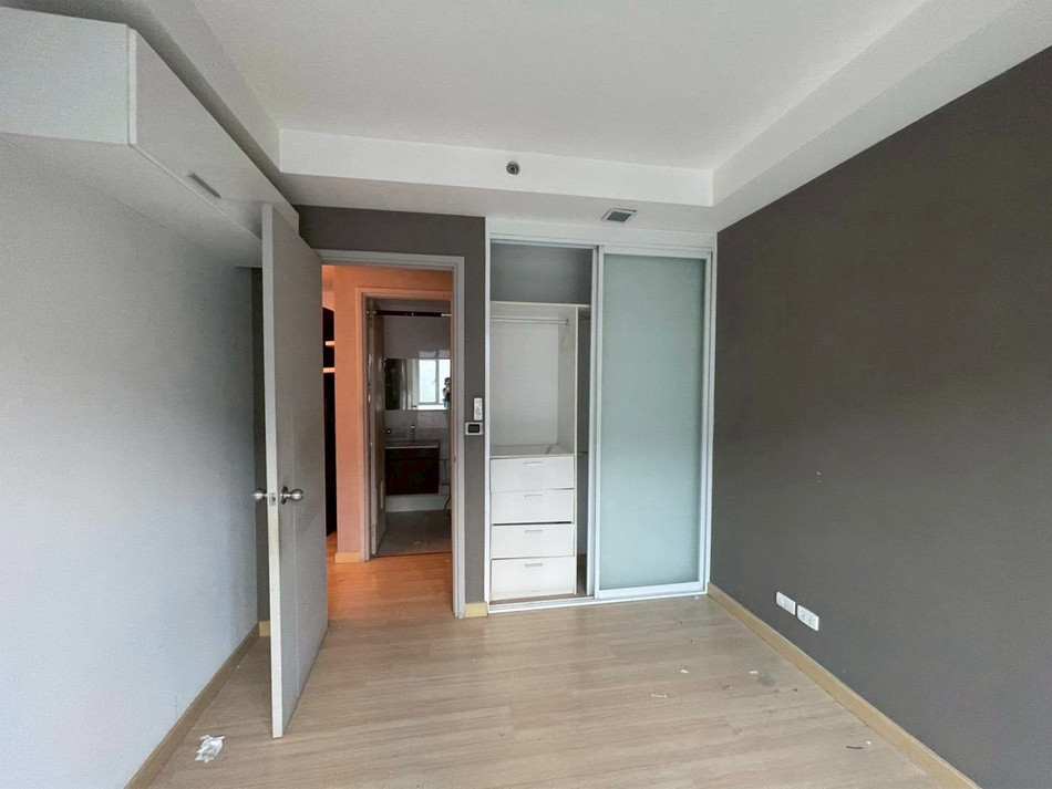 สอบถามโทร : 091-949-9463 Condo Thru Thonglor (ขายต่ำกว่าราคาตลาดเยอะ เพียง 2.2 ลบ.) ห้อง 36 ตารางเมตร 1 ห้องนอน ชั้น4 พร้อมเข้าอยู่ สอบถามโทร : 091-949-9463 Condo Thru Thonglor (ขายต่ำกว่าราคาตลาดเยอะ เพียง 2.2 ลบ.) ห้อง 36 ตารางเมตร 1 ห้องนอน ชั้น4 พร้อมเข้าอยู่