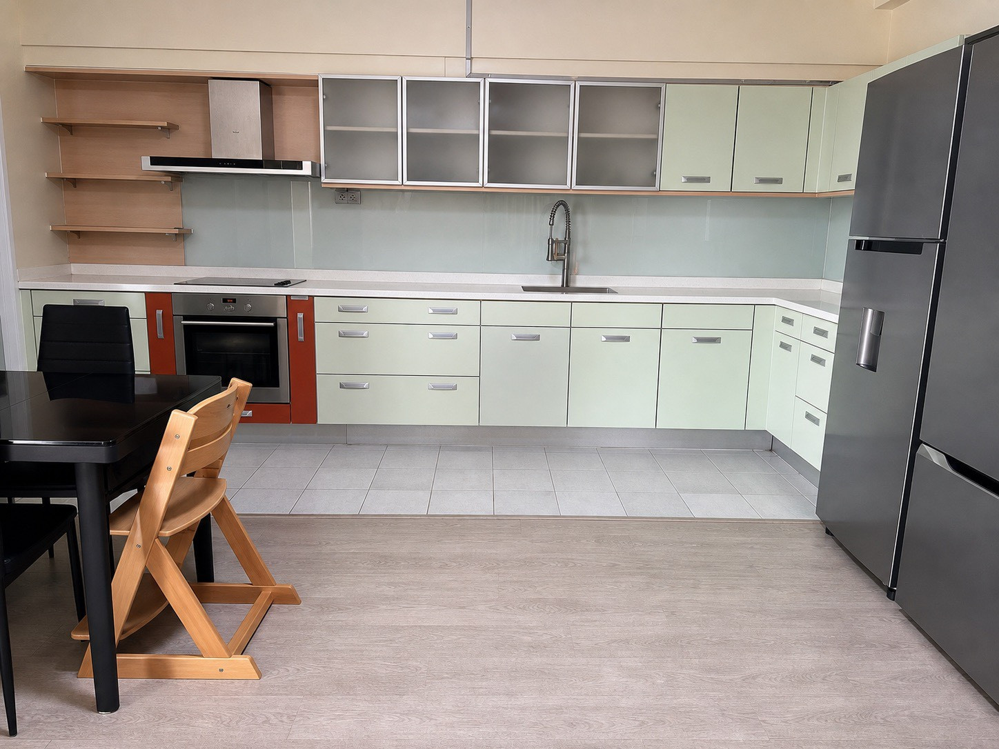 ขายคอนโด  2 ห้องนอน  บางกอก การ์เดน  ซ.นราธิวาส 24 – รูปที่ 3