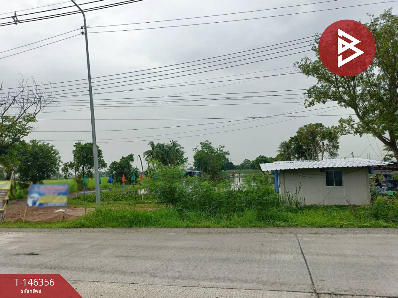 Empty land for sale, Lam Luk Ka Khlong 7, next to the main road, area 24 rai 3 ngan 31.2 sq m, Lam Luk Ka, Pathum Thani.