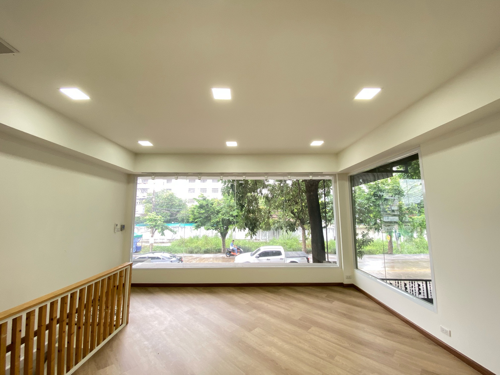 2-story office for rent 2-story office for rent