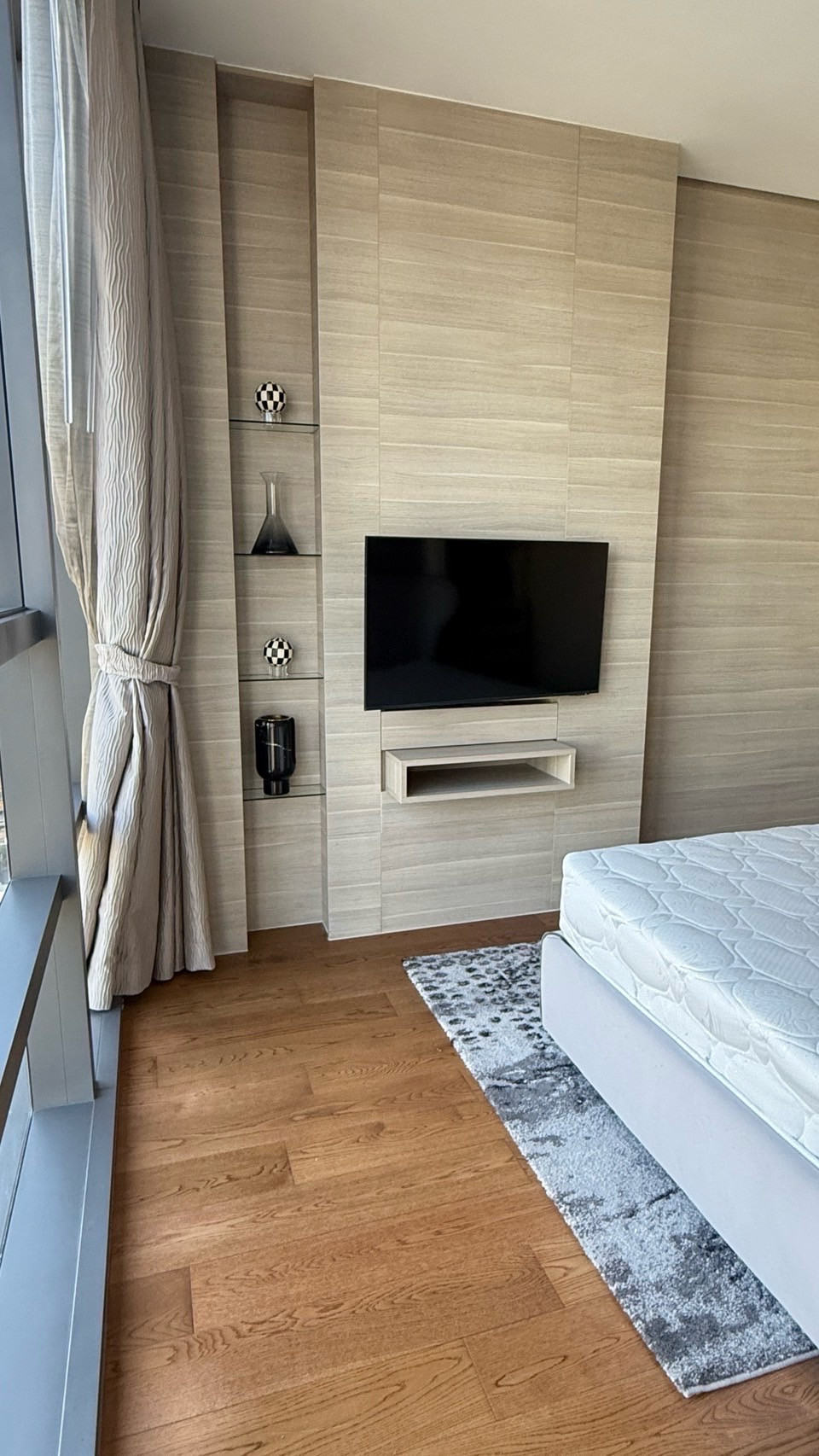 The Bangkok Sathorn😍📞0825686458