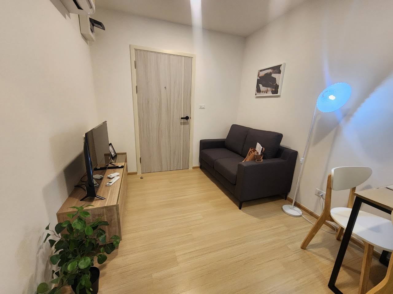 🏡 Chewathai Hallmark Ladprao–Chokchai 4 Phase 2, 26.5 sq.m., ready to move in. Near MRT Chokchai 4, convenient transportation. 🏡 Chewathai Hallmark Ladprao–Chokchai 4 Phase 2, 26.5 sq.m., ready to move in. Near MRT Chokchai 4, convenient transportation.