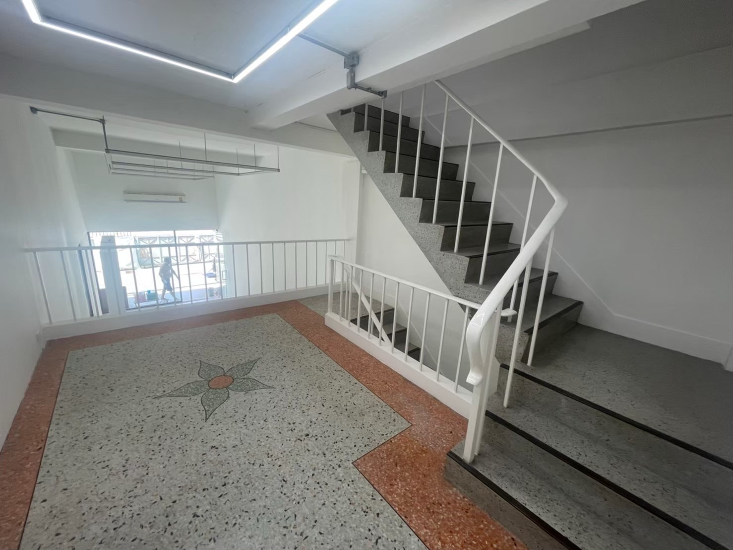 อาคารพาณิชย์ สุขุมวิท 67 3.5 ชั้น ให้เช่า – รูปที่ 4