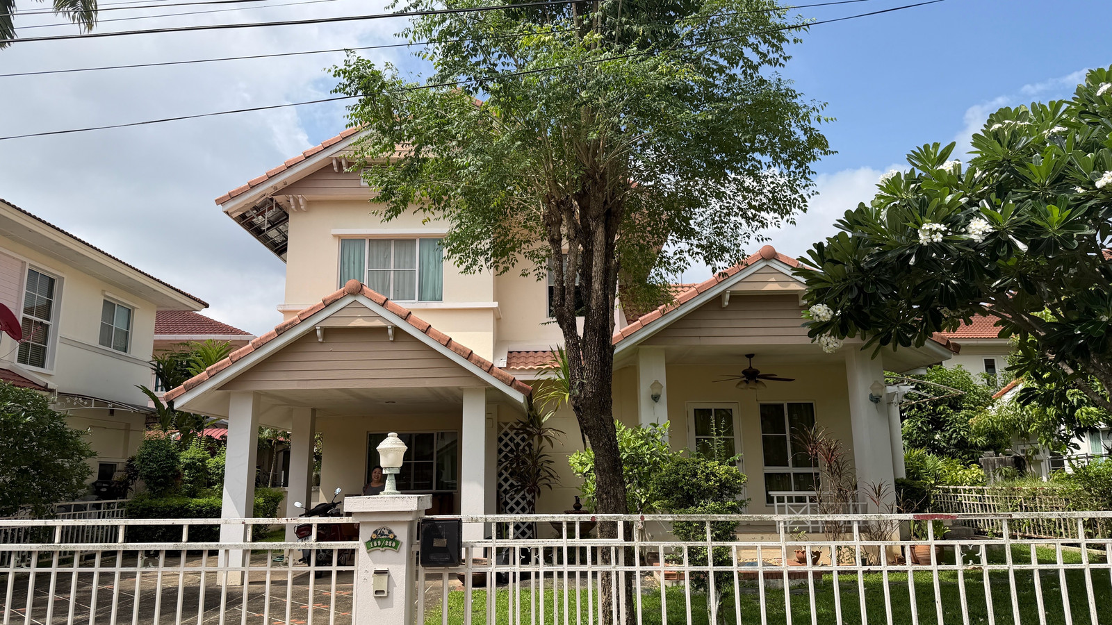 Urgently renting out Chollada House, Chiang Mai, ready to move in. Urgently renting out Chollada House, Chiang Mai, ready to move in.