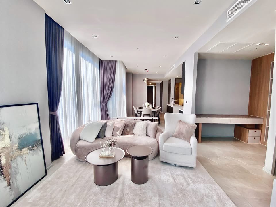 Hyde Heritage Thonglor 3 bedrooms, only 200,000/month, near BTS. Hyde Heritage Thonglor 3 bedrooms, only 200,000/month, near BTS.