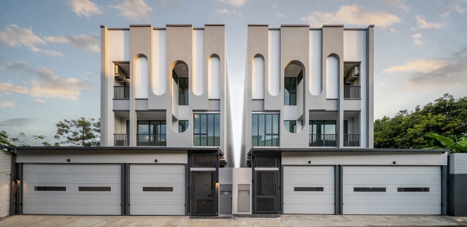 🌿Newly built 3-storey detached house with private swimming pool. Near BTS Ratchayothin 1.6 km. only 26.9 million 🌿 🌿Newly built 3-storey detached house with private swimming pool. Near BTS Ratchayothin 1.6 km. only 26.9 million 🌿